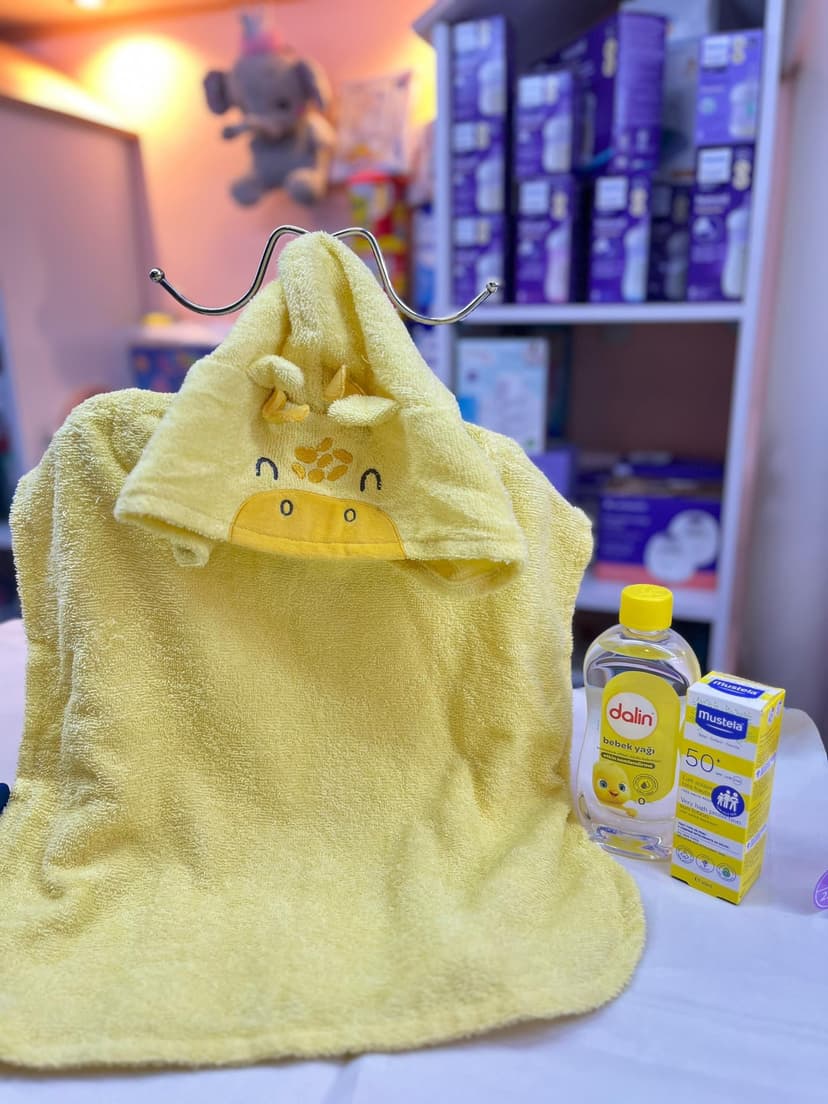 منشفة سباحة بطوط اصفر 2-6سنين