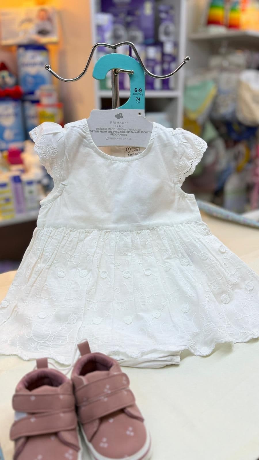 فستان ابيض 6-9شهور