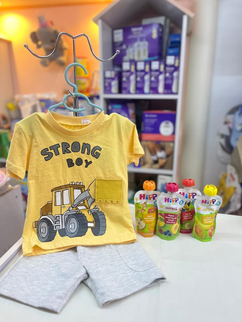 بجامة صفرا ورمادي شاحنة  9-12شهر