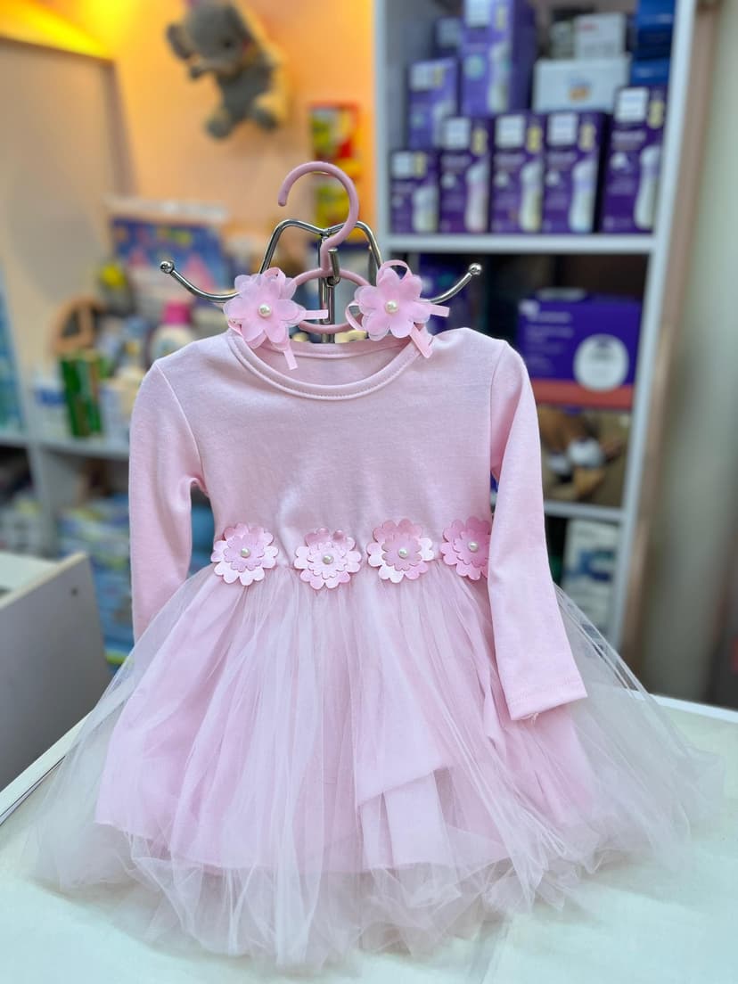 فستان بينك وردات عالخصر 6شهور