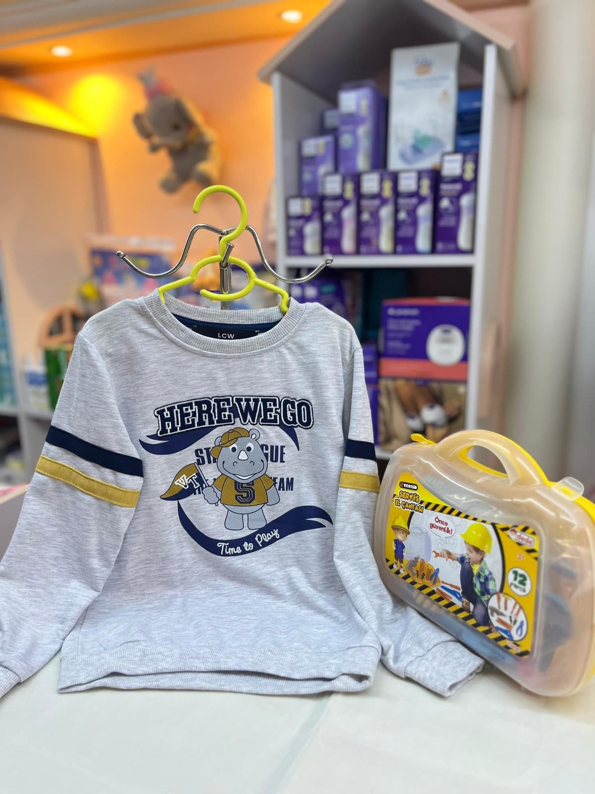 كنزة رمادي وحيد القرن 4-5سنين