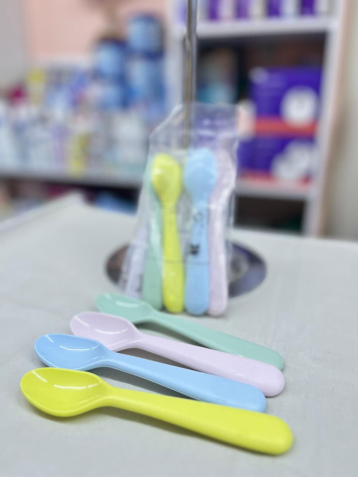 سيت 4معالق بلاستيك