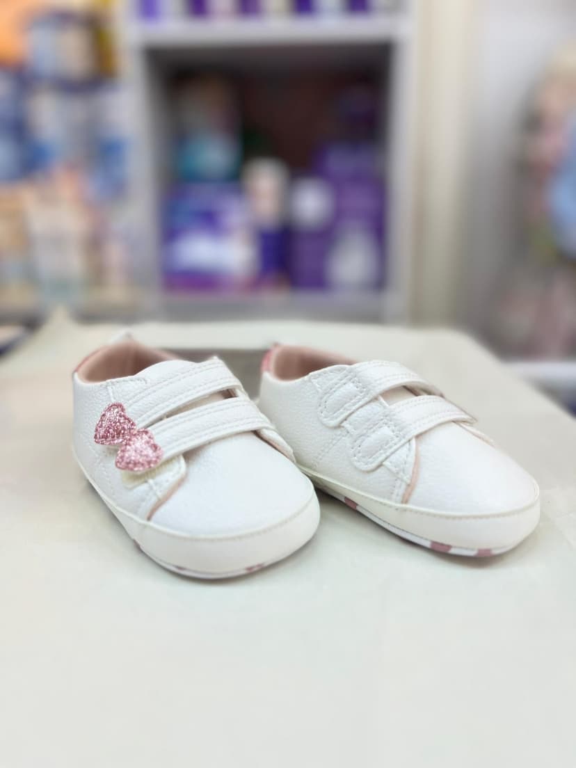 بوط بناتي ابيض لماع قلوب 12-18