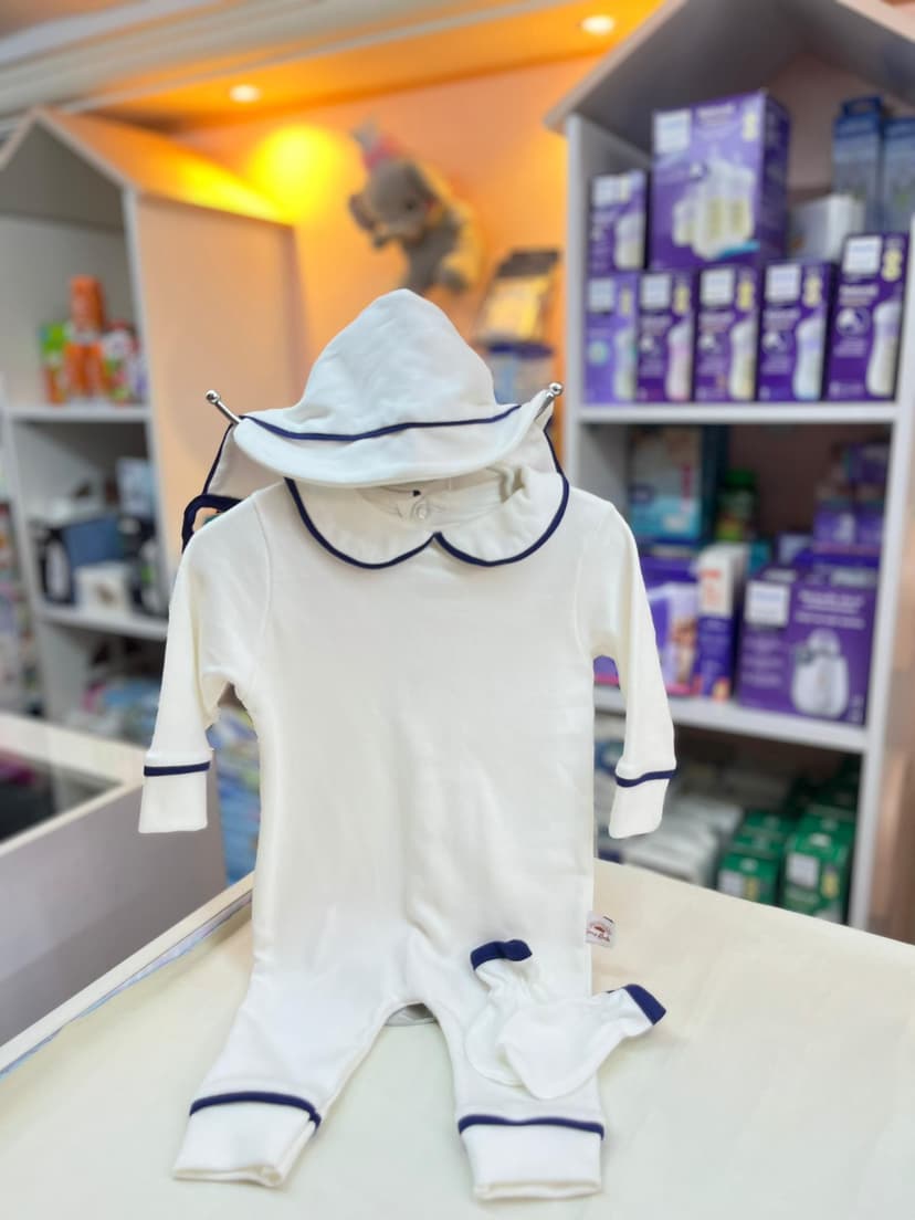 طقم ابيض 3 قطع زيقو كحلي 3-6شهور