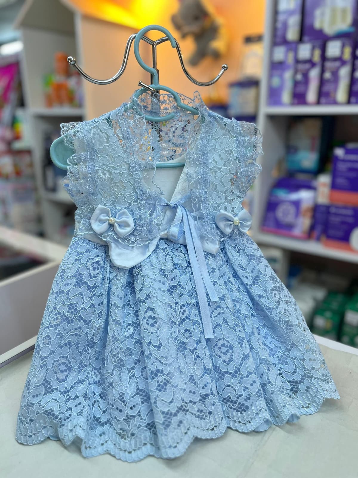 فستان دانتيل سماوي 0-3 شهور