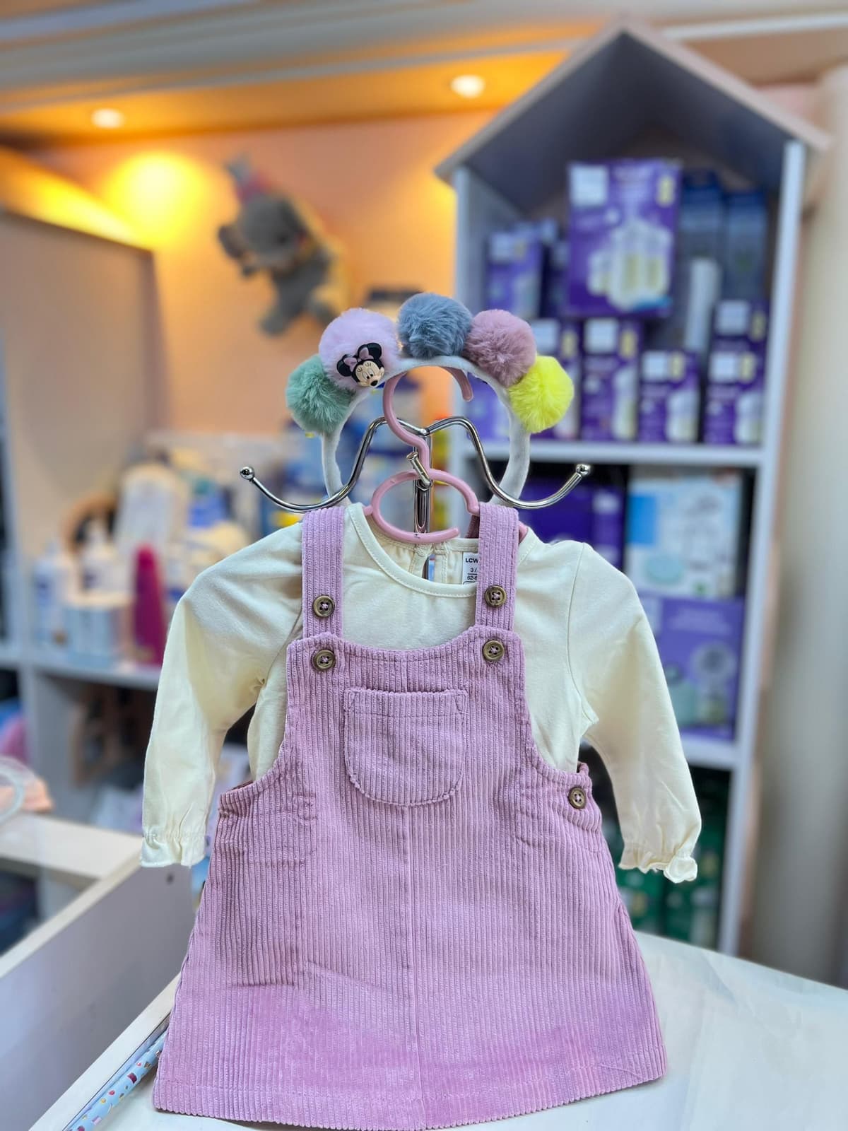 فستان بينك مع كنزة سكري 1-3شهور