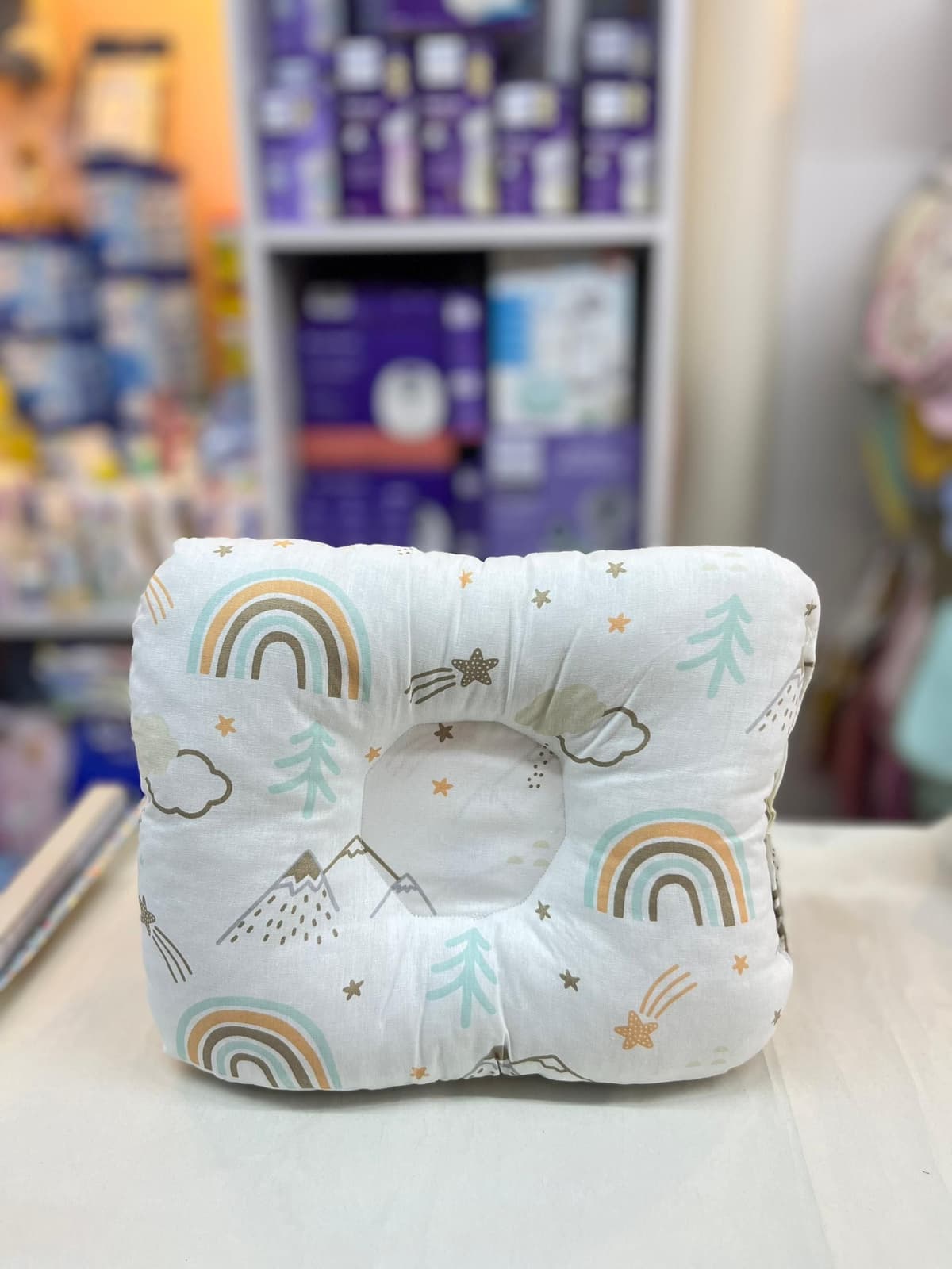 مخدة قوس قزح