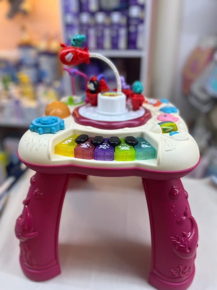 طاولة تفاعلية مع موسيقا و الوان