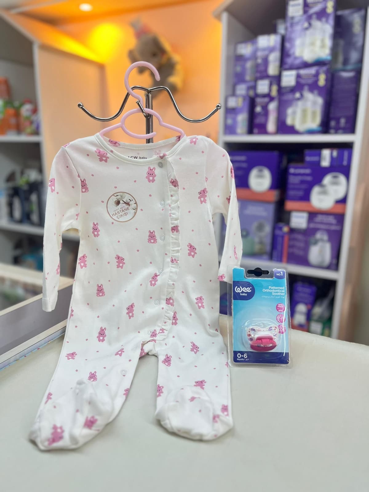 افرول بناتي ابيض ارانب موف 6-9شهور