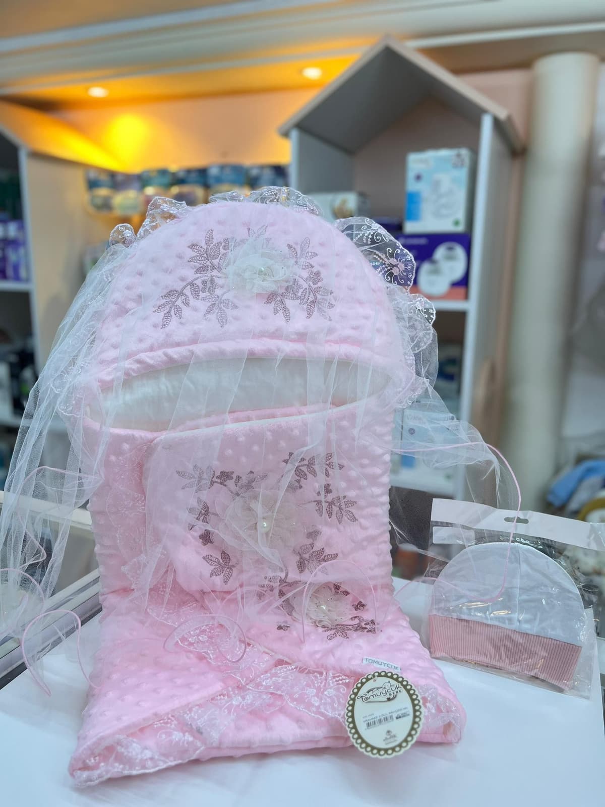 اتك مع دانتيل لون زهر