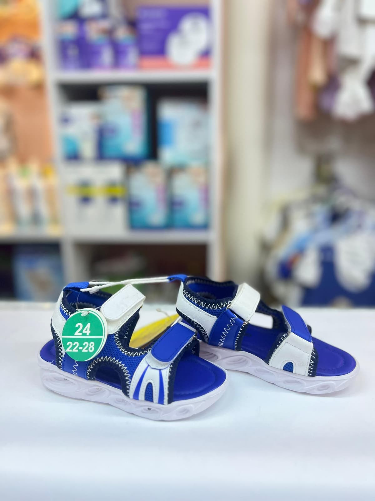 كلاش نيلي صبياني بيضوي نمرة ٢٤