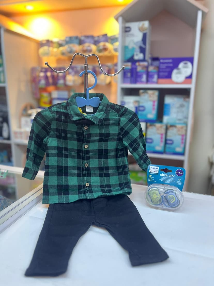 طقم كارويات خضيري واسود 1-3شهور