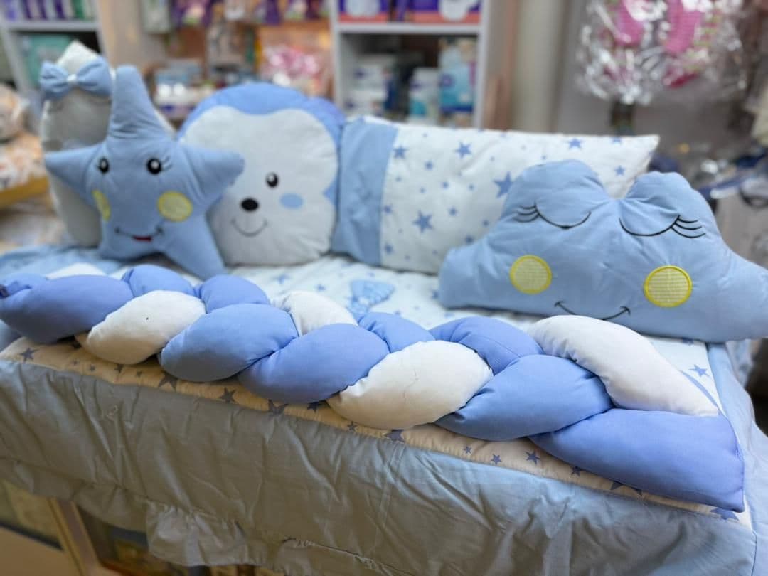 طقم مفرش تخت مع جدولة لون ازرق