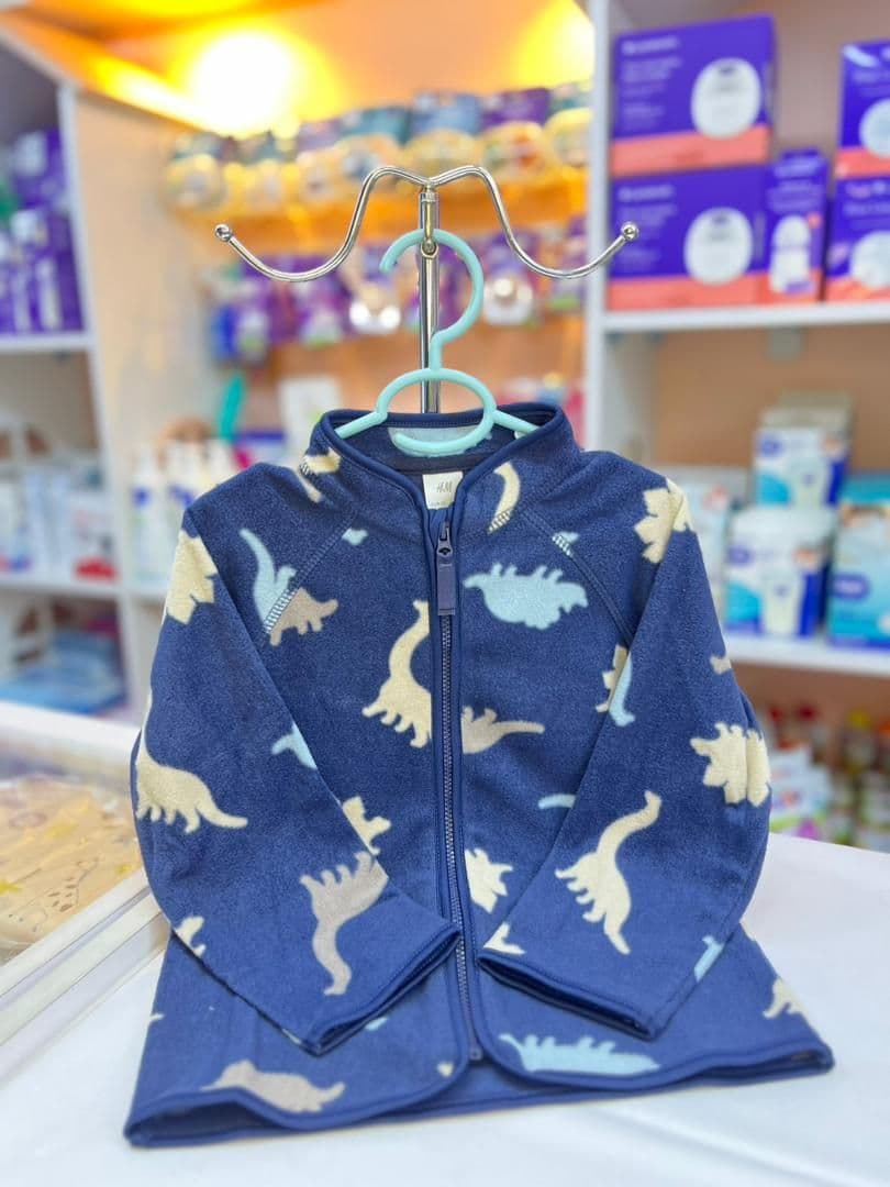جاكيت صبياني كحلي ديناصورات 18-24شهر