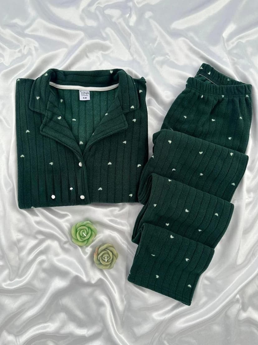 بجامة قطعتين زيتي مخمل  قياس ميديوم-سمول