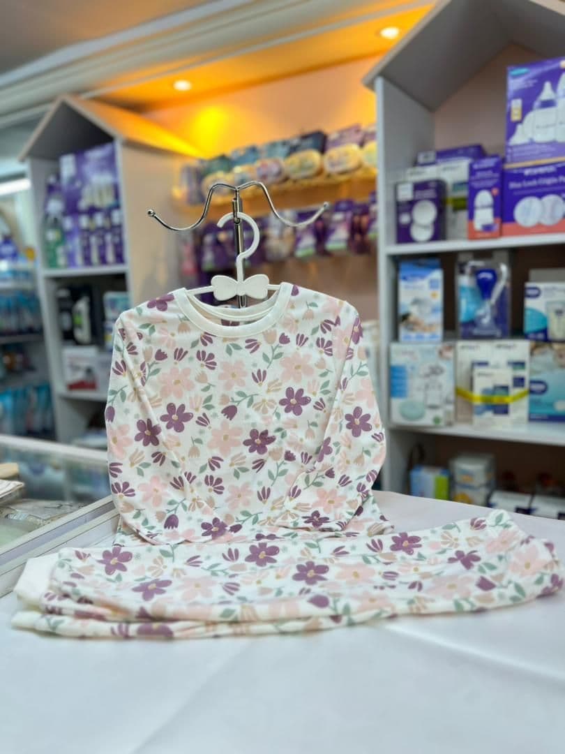 بجامة بيضا موردة 18-24شهر