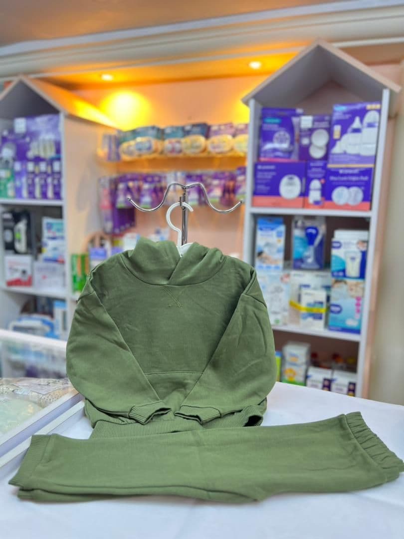 بجامة زيتي سادة 24-36شهر