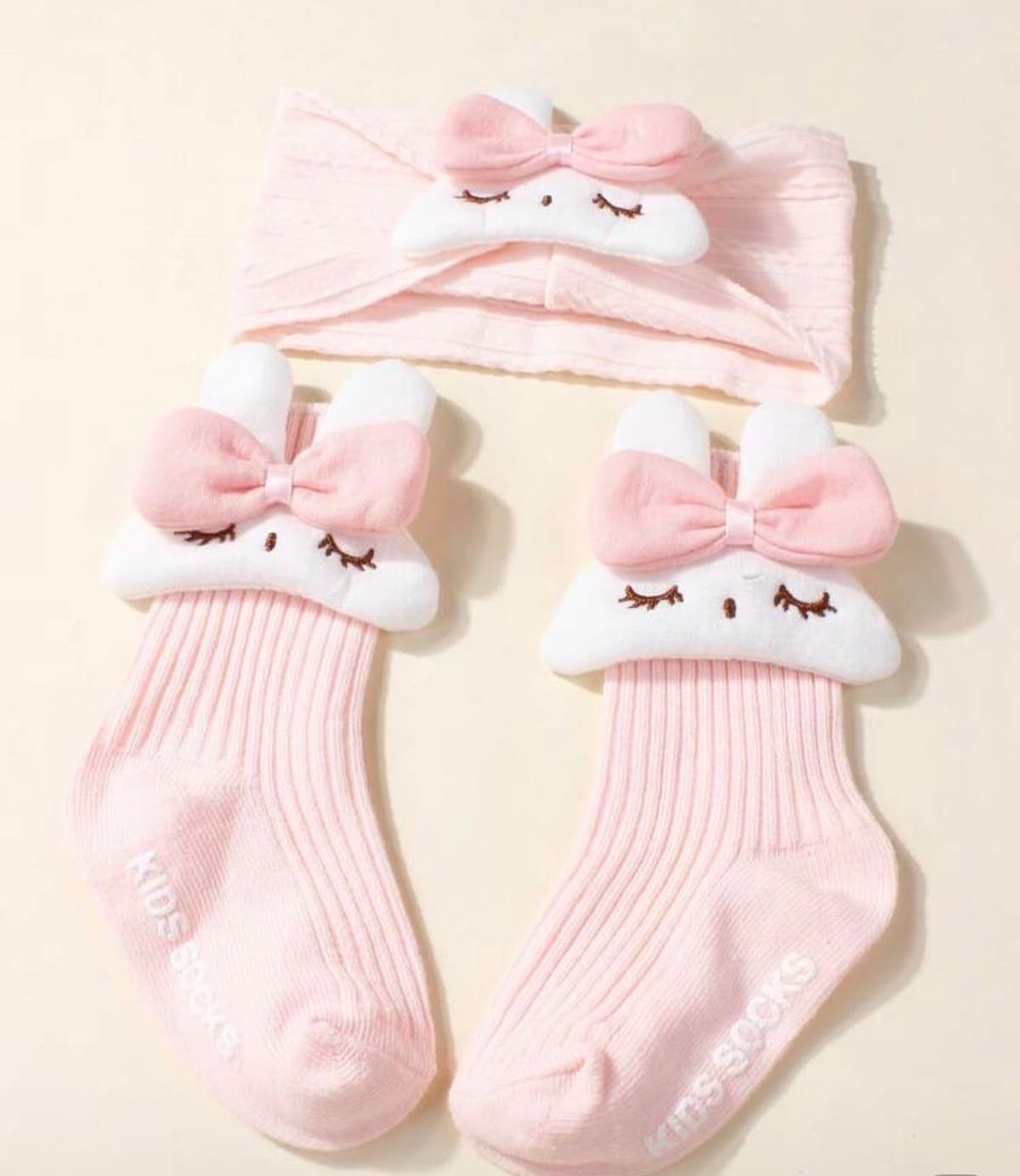 سيت بوند مع جرابات زهر ارنوبة